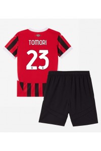 AC Milan Fikayo Tomori #23 Babytruitje Thuis tenue Kind 2024-25 Korte Mouw (+ Korte broeken)